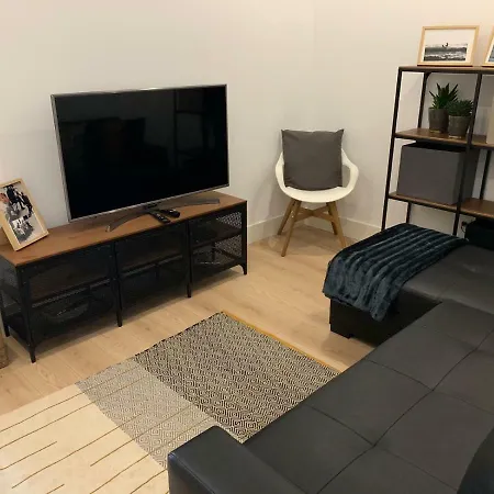 Lapa Newly Renovated 2 Designer Bedroom * Lisbona