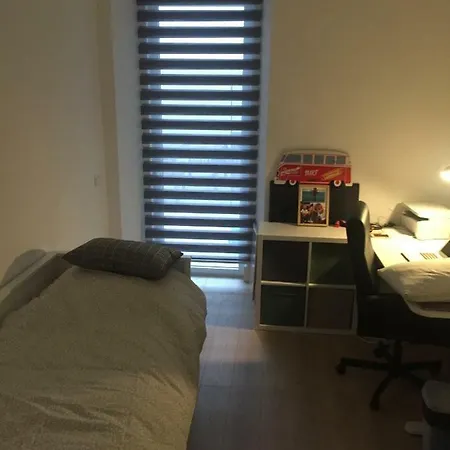 Lapa Newly Renovated 2 Designer Bedroom Lisbona